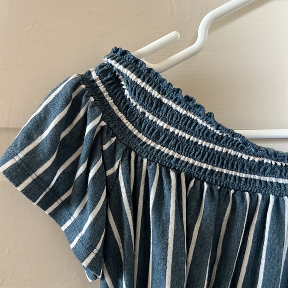 Off the shoulder top - Picture 2 of 3